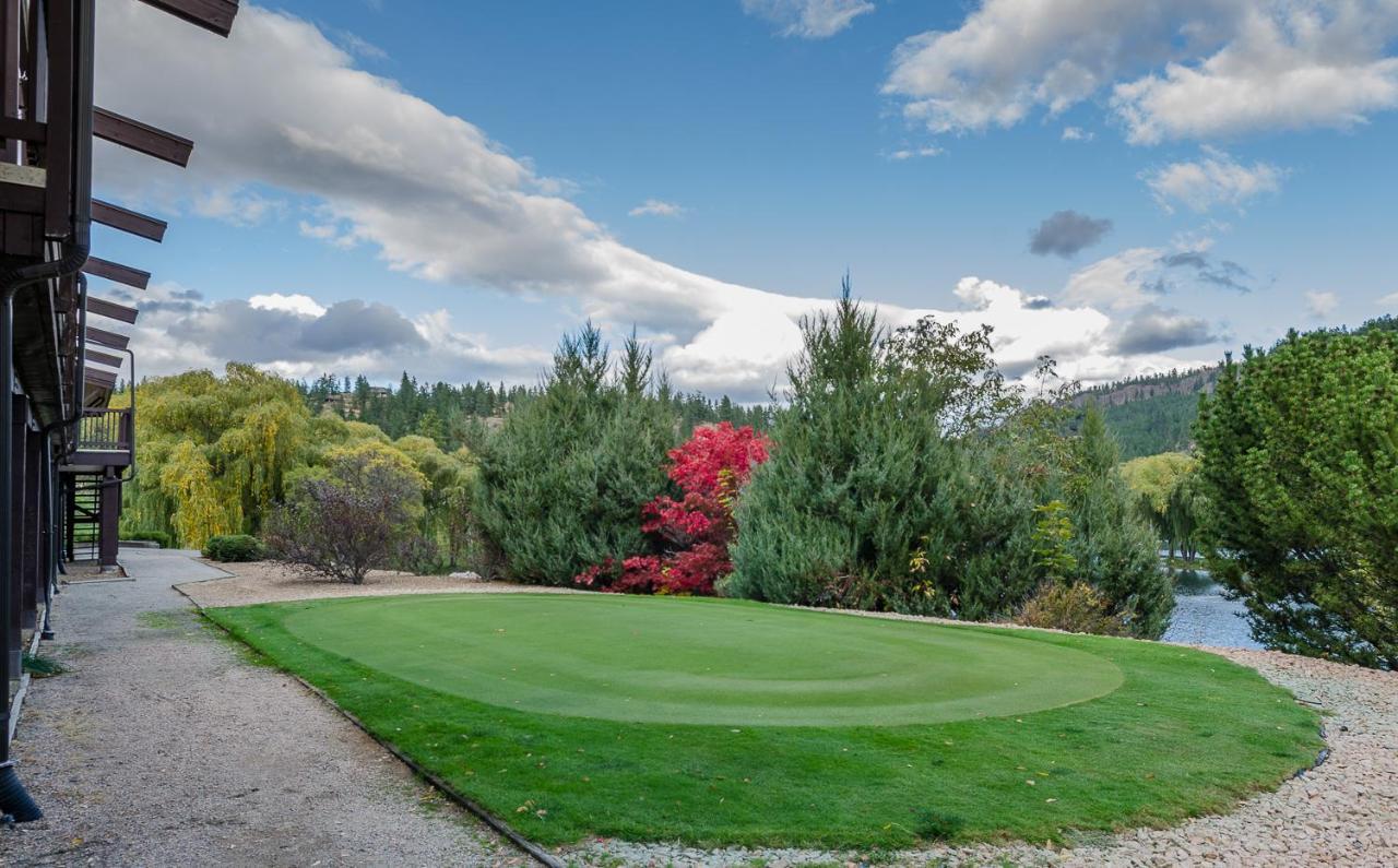 St Andrews By The Lake Golf Resort Kaleden Extérieur photo